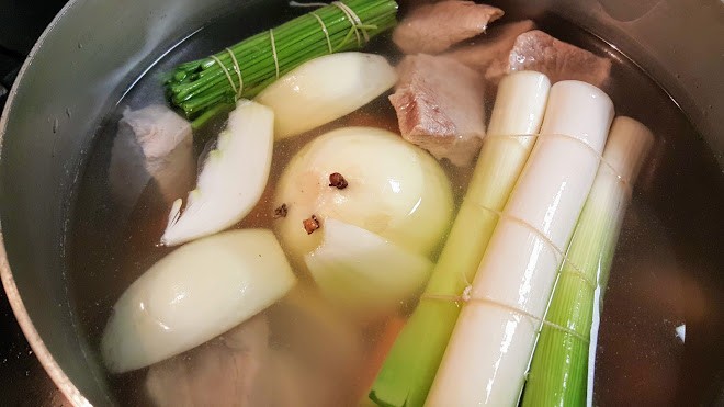 Ingrédients sauce au fond